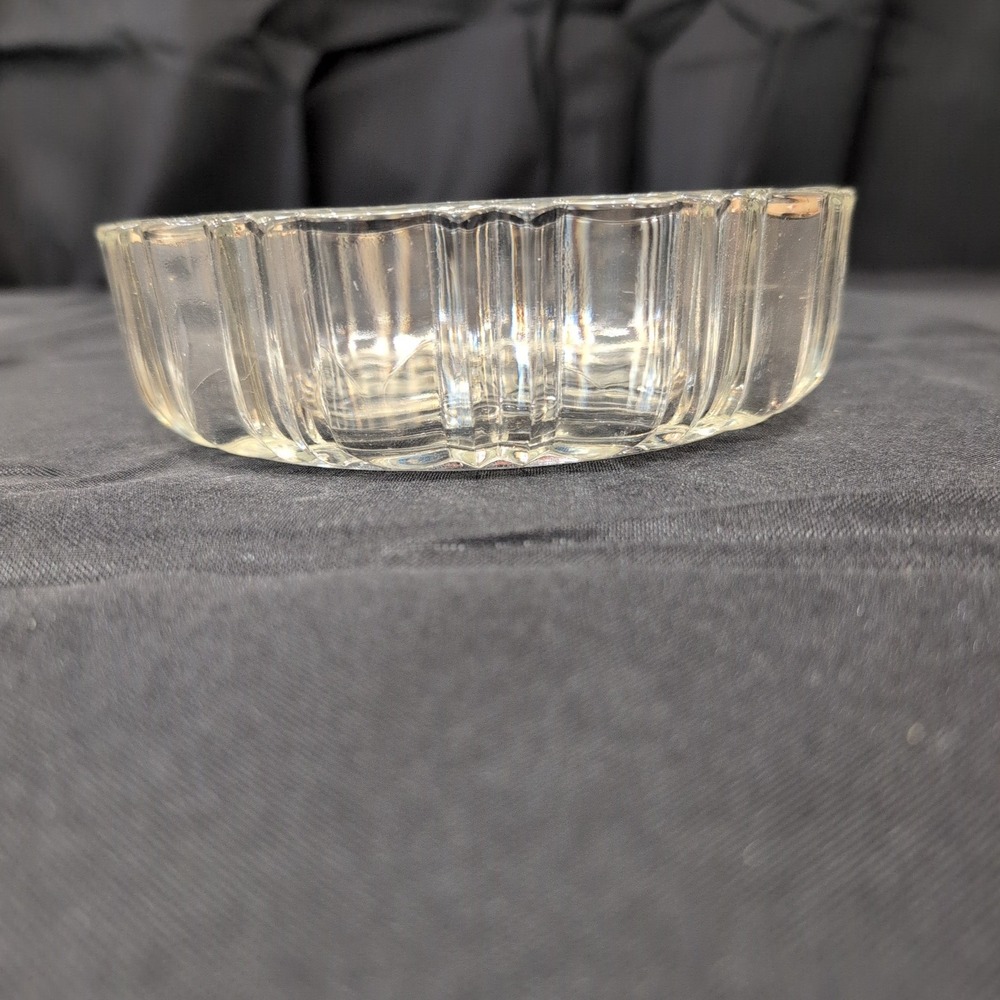Vintage Clear Pressed Glass Ribbed Bowl Geometric Sunburst Base Candy Dish - Picture 4 of 6